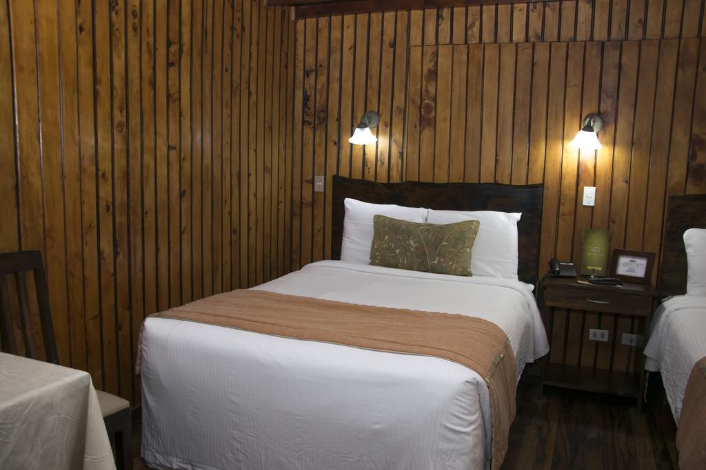 Hotel Chalet Tirol Heredia Phòng bức ảnh